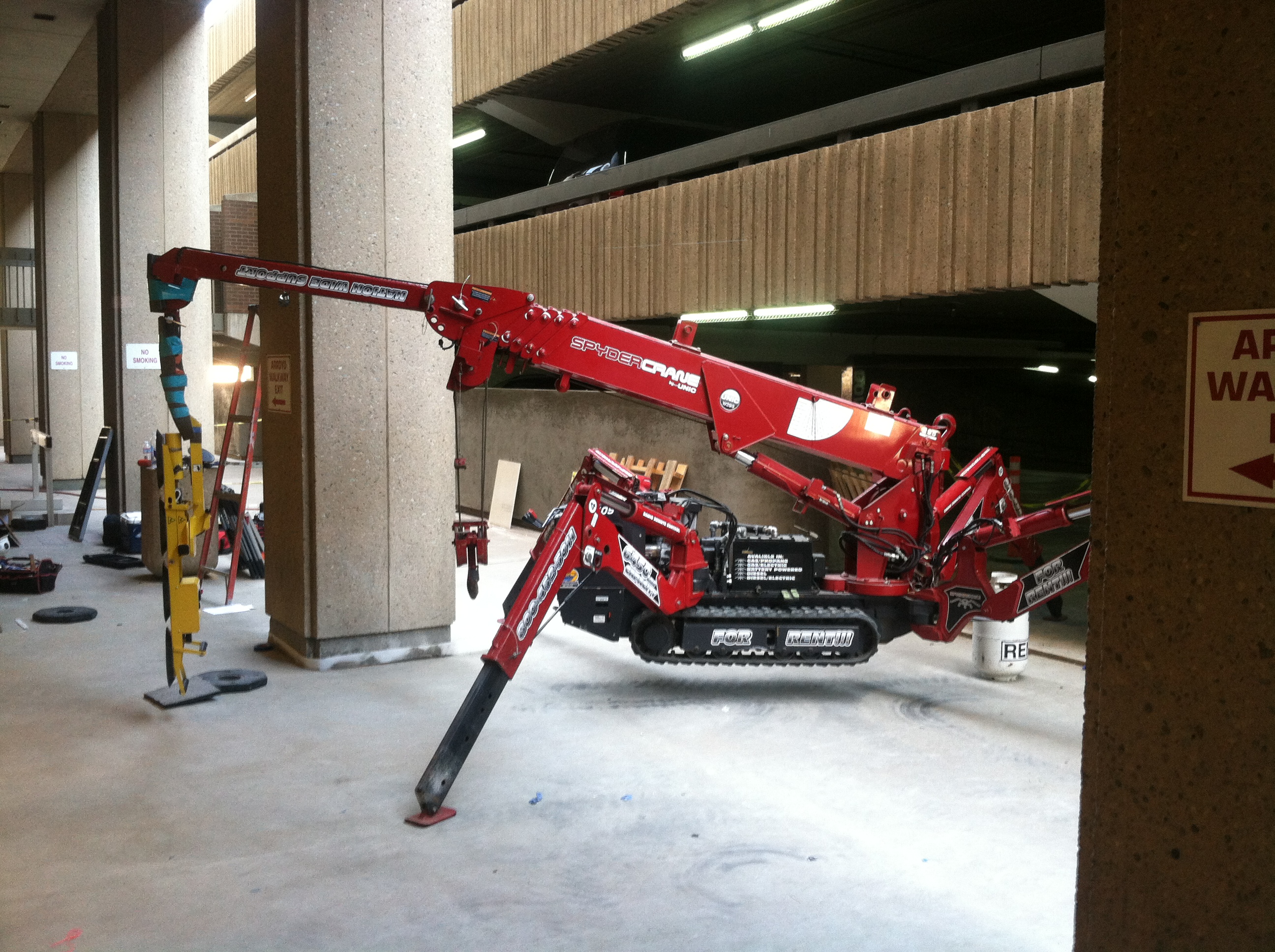 SPYDERCRANE mini crane operation