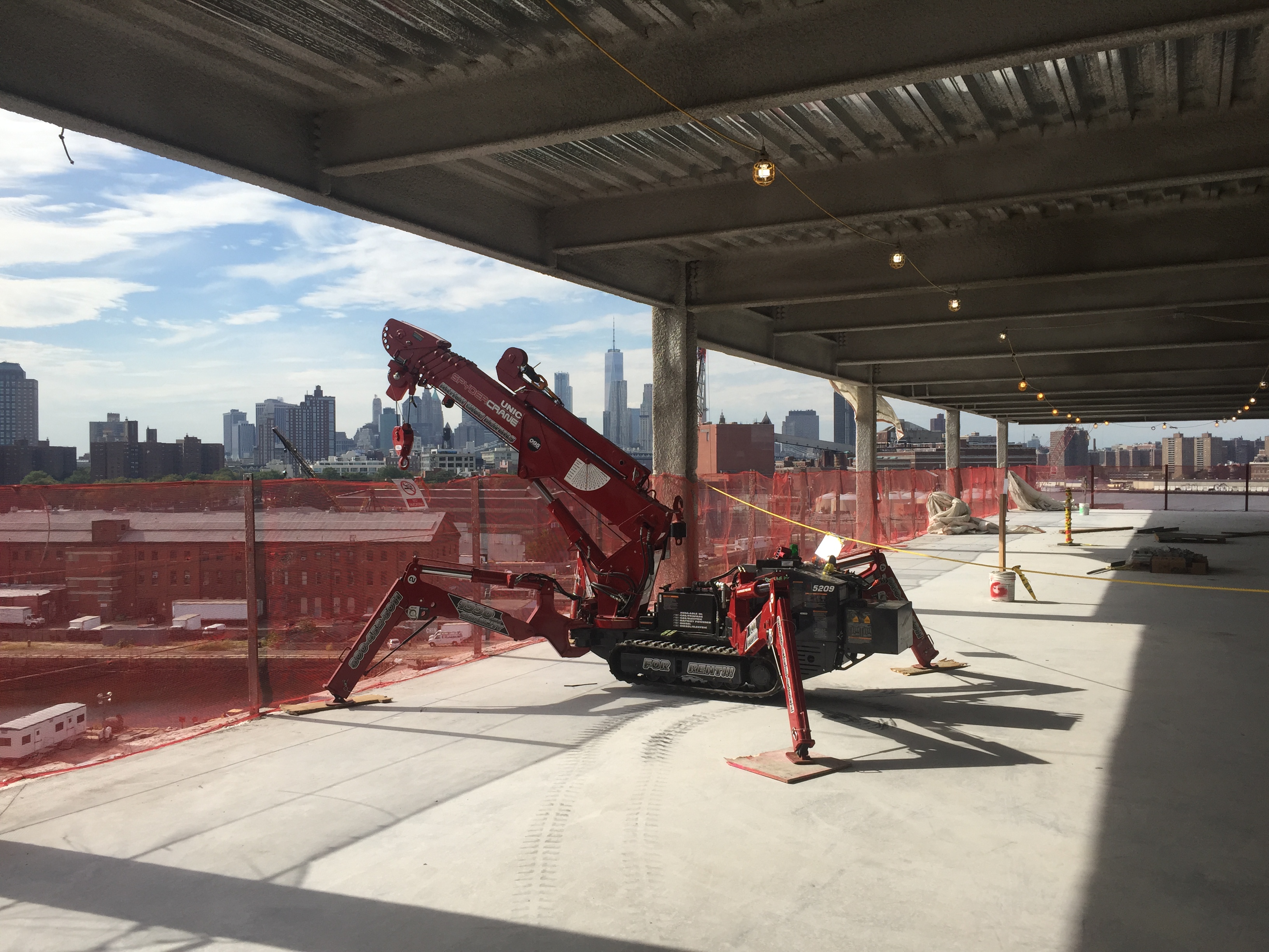 SPYDERCRANE mini crane indoors