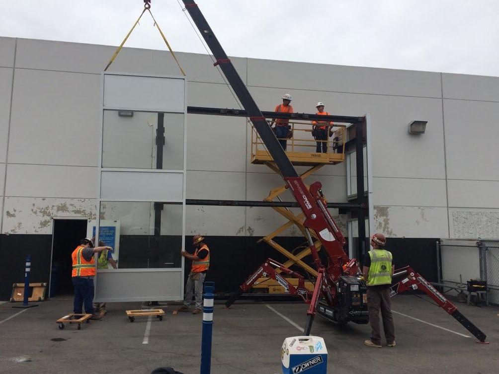 SPYDERCRANE jobsite lifting
