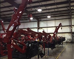 SPYDERCRANE mini crawler cranes in service facility