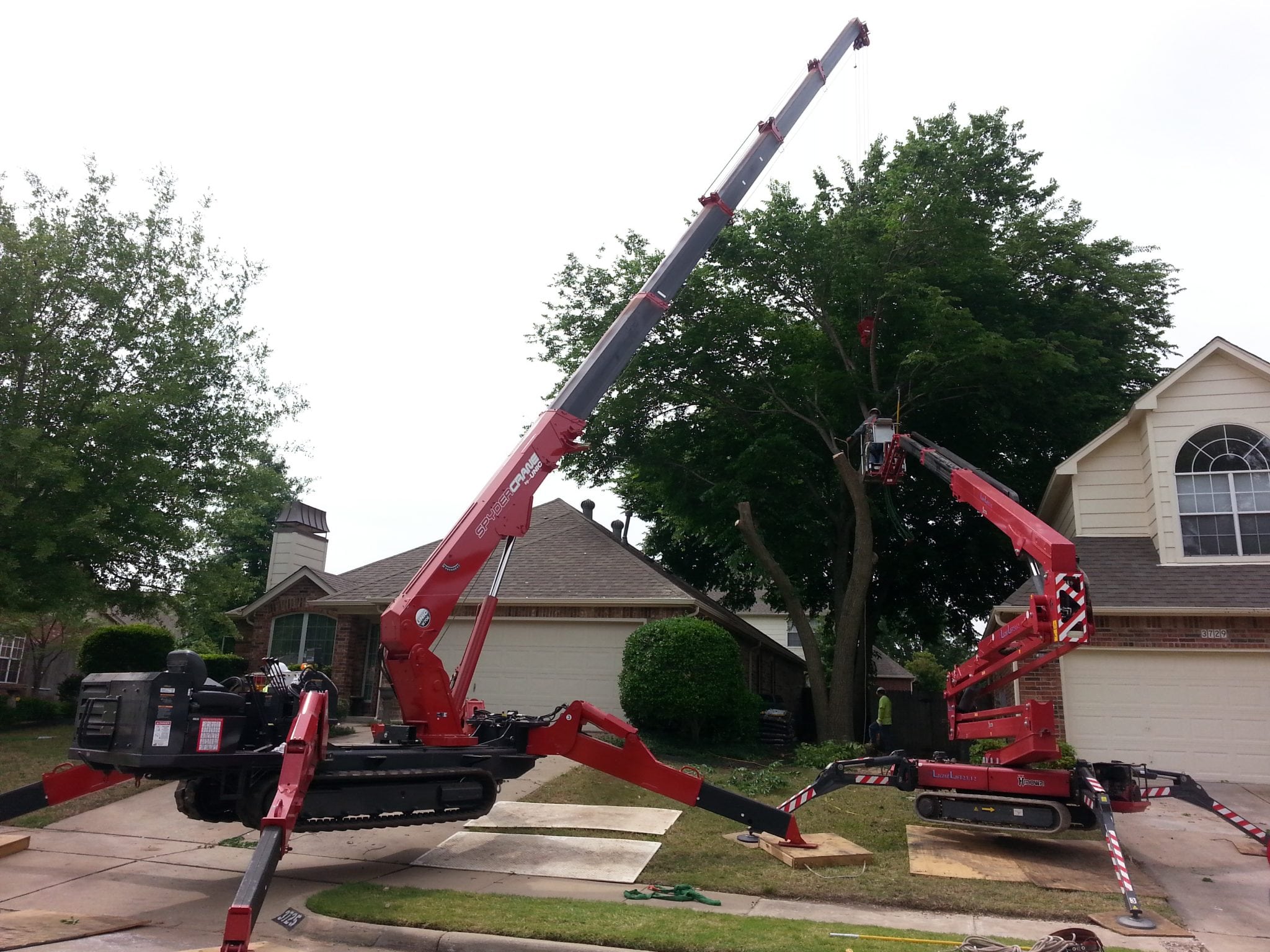 20140523_104156 SPYDERCRANE Tree crane