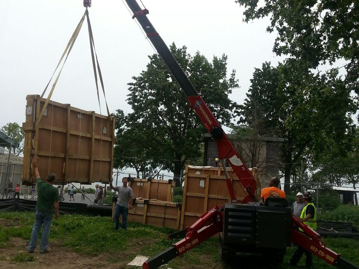 Tony 030915 (4) bilboard crane